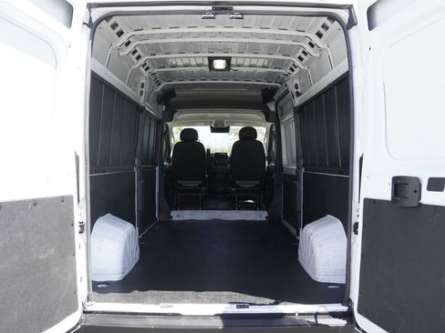 Used 2025 RAM ProMaster 2500 w/ Convenience Group FWD image 31