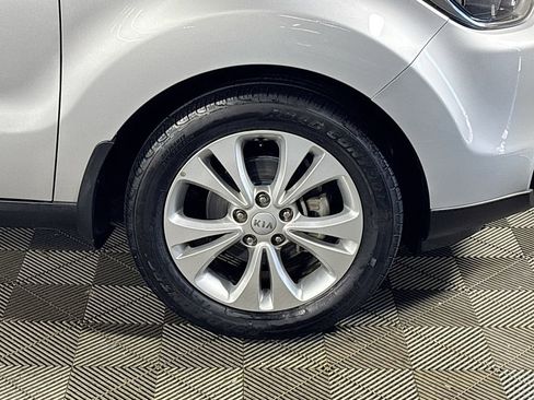 Used 2016 Kia Soul + FWD image 22