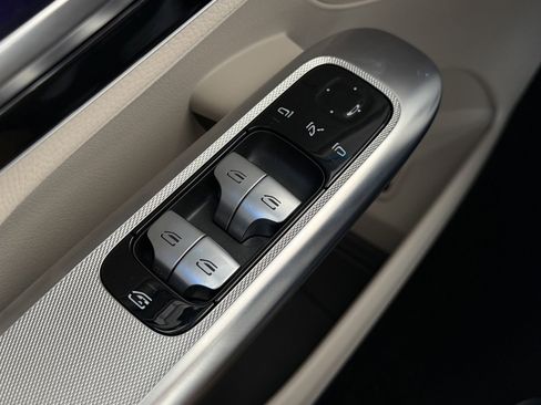 Certified 2025 Mercedes-Benz GLC 300 4MATIC image 21