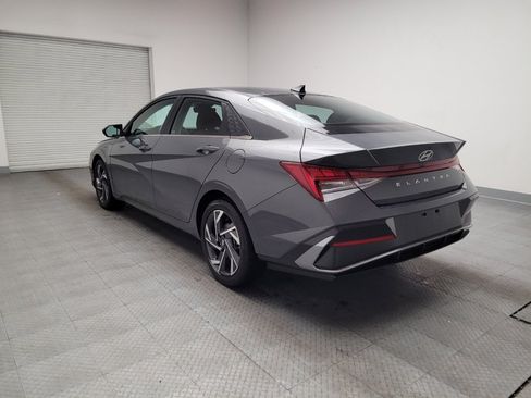 Used 2025 Hyundai Elantra SEL FWD image 5