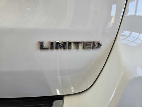 Used 2020 Jeep Grand Cherokee Limited AWD/4WD image 36