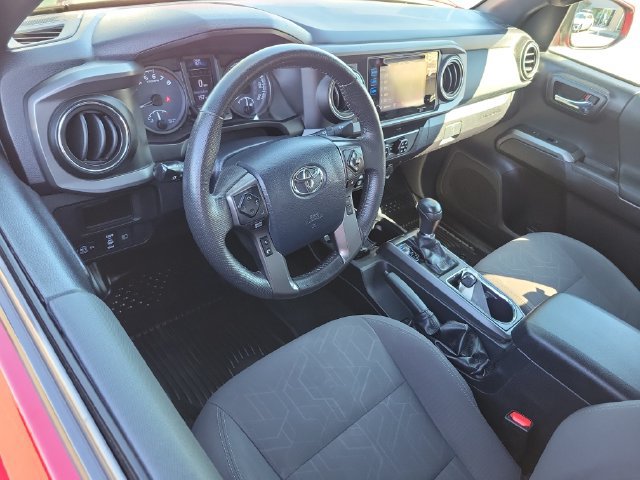 Used 2019 Toyota Tacoma TRD Sport w/ Technology Package RWD image 6