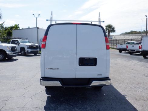 Used 2020 Chevrolet Express 2500 w/ Communications Package RWD image 4