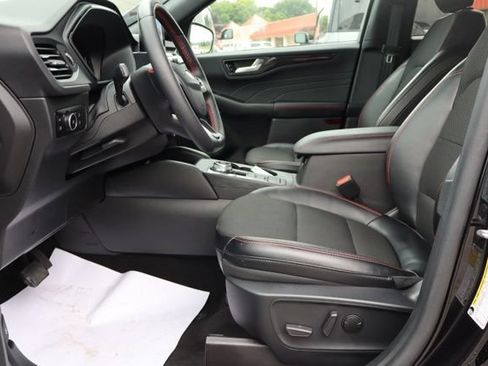 Used 2025 Ford Escape ST-Line Select AWD/4WD image 16