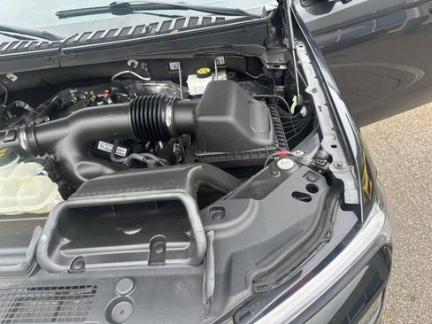 Used 2023 Ford Expedition Limited image 20