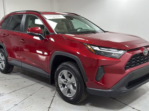 Certified 2025 Toyota RAV4 XLE image 3