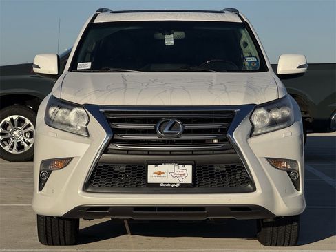 Used 2018 Lexus GX 460 Premium w/ Premium Package image 6