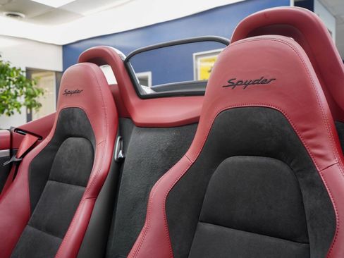 Used 2020 Porsche 718 Boxster Spyder RWD image 64