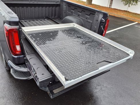 Used 2022 GMC Sierra 1500 SLT w/ SLT Premium Package image 3