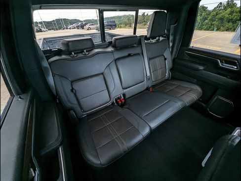 Used 2024 Chevrolet Silverado 2500 High Country w/ High Country Premium Package AWD/4WD image 24