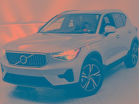 Used 2024 Volvo XC40 B5 Core AWD/4WD image 6