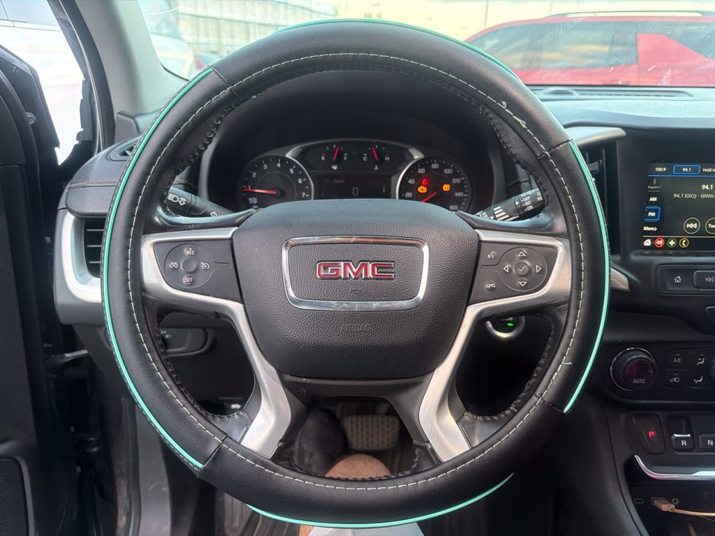 Used 2019 GMC Terrain SLE w/ Driver Convenience Package FWD image 9