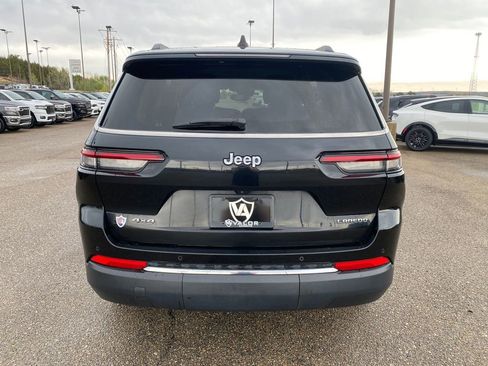 Used 2023 Jeep Grand Cherokee L Laredo image 11
