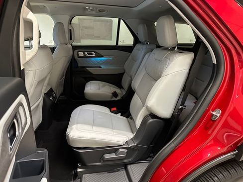 New 2026 Ford Explorer Platinum w/ LUX Leather Package AWD/4WD image 24