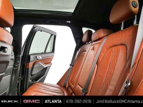 Used 2024 BMW X5 xDrive40i w/ M Sport Package AWD/4WD image 21