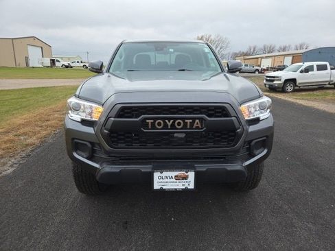 Used 2023 Toyota Tacoma 4x4 Double Cab image 2