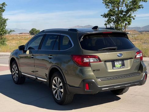 Used 2018 Subaru Outback 2.5i Touring w/ Popular Package #3 AWD/4WD image 6