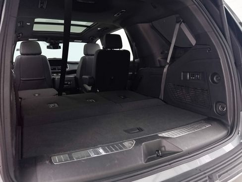 Used 2023 Chevrolet Tahoe Z71 w/ Luxury Package AWD/4WD image 33