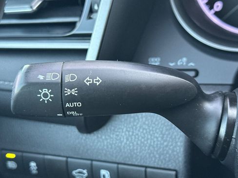 Used 2021 Toyota Camry SE image 36