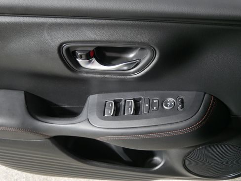 Used 2025 Honda HR-V Sport image 19