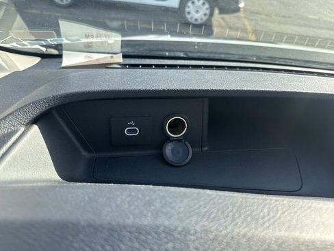 Certified 2022 Ford Transit 350 XLT image 20