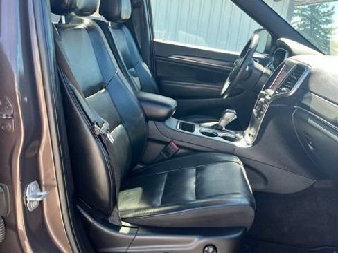 Used 2018 Jeep Grand Cherokee Limited w/ Luxury Group II RWD image 28