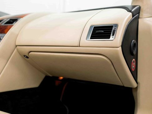 Used 2006 Aston Martin DB9 Volante RWD image 88