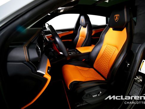 Used 2019 Lamborghini Urus image 10
