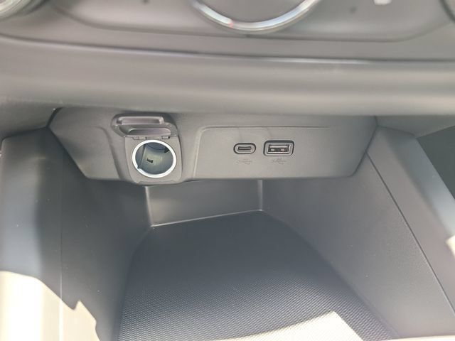 New 2026 Chevrolet Trax RS FWD image 30