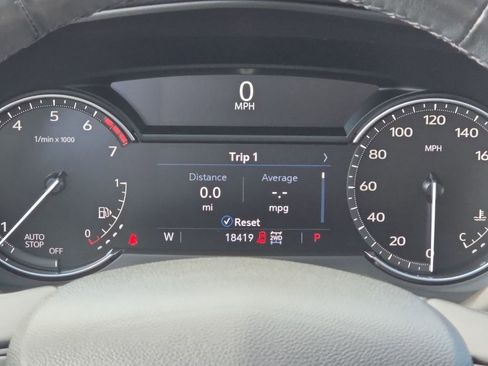 Certified 2021 Cadillac XT4 Luxury w/ Cold Weather Package image 13