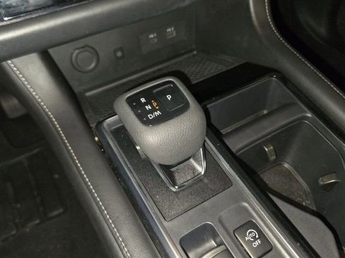 Used 2024 Nissan Pathfinder SL FWD image 20