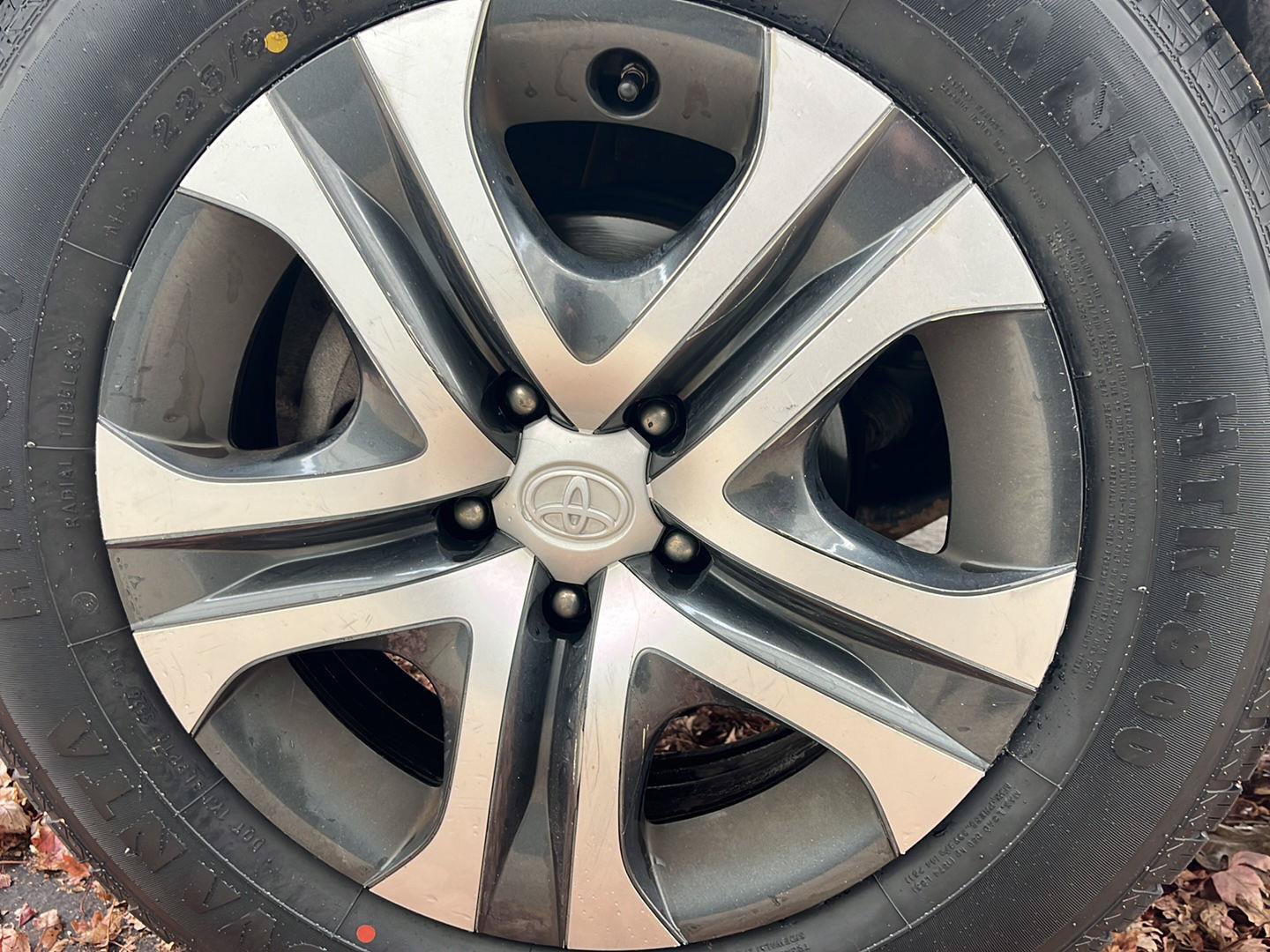 Used 2017 Toyota RAV4 LE FWD image 21