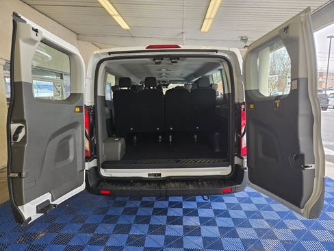 Used 2024 Ford Transit 350 XLT image 7