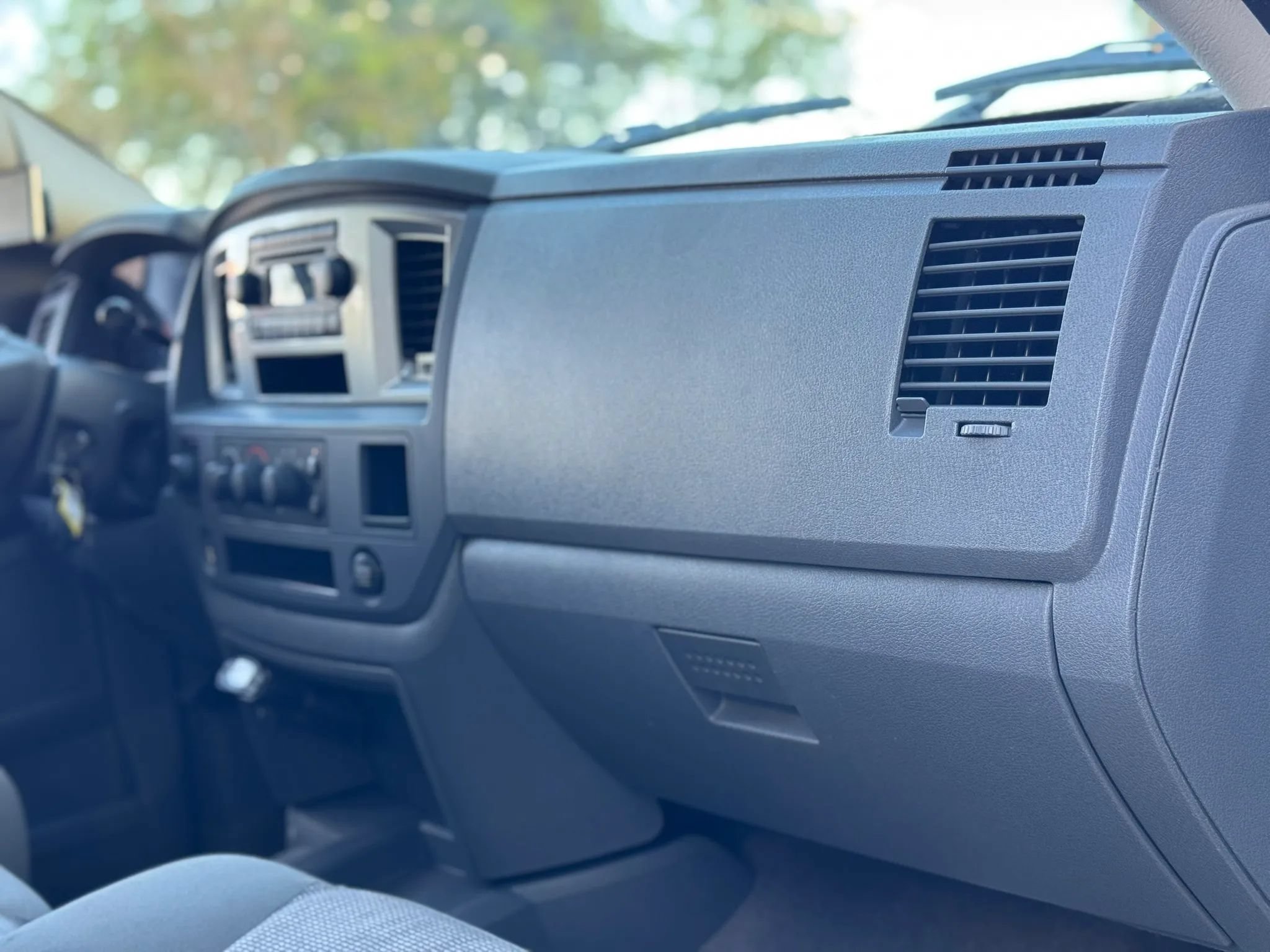 Used 2006 Dodge Ram 1500 Truck SLT w/ Protection Group AWD/4WD image 38