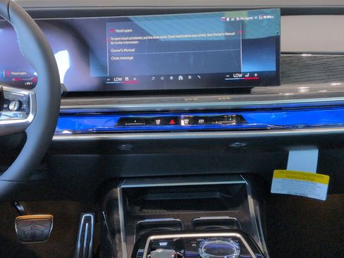 New 2026 BMW i7 M70 AWD/4WD image 29