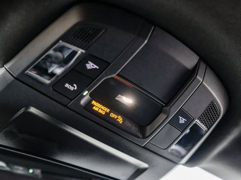 Used 2020 Porsche 911 Carrera 4S w/ Sport Package image 26