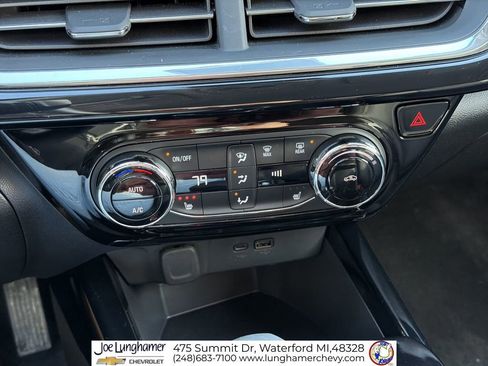 Used 2024 Chevrolet Trax ACTIV w/ Driver Confidence Package image 18