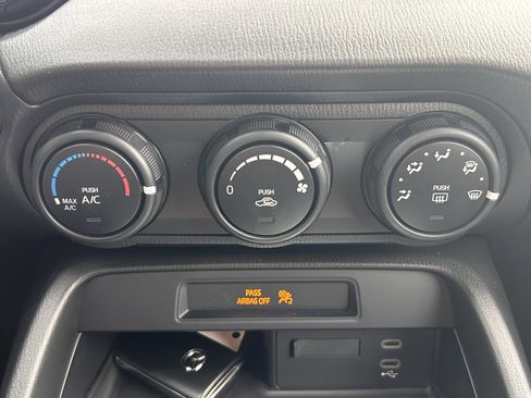 Certified 2025 MAZDA MX-5 Miata Sport image 16