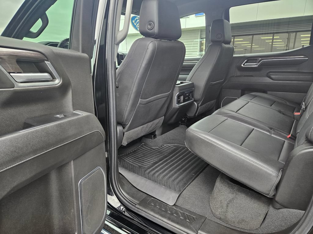 Used 2022 Chevrolet Silverado 1500 LTZ w/ Z71 Off-Road Package AWD/4WD image 21