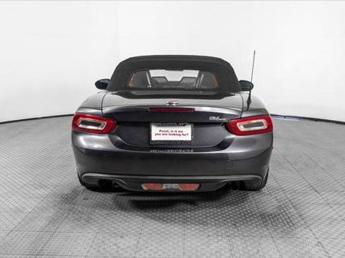 Used 2017 FIAT 124 Spider Classica image 28