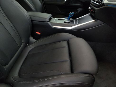 Used 2023 BMW i4 eDrive35 w/ Premium Package image 29