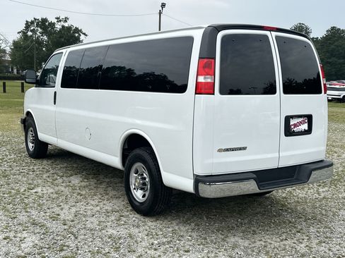 Used 2024 Chevrolet Express 3500 LT w/ LT Preferred Equipment Group RWD image 7