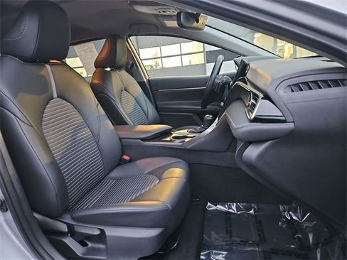 Used 2024 Toyota Camry SE image 26