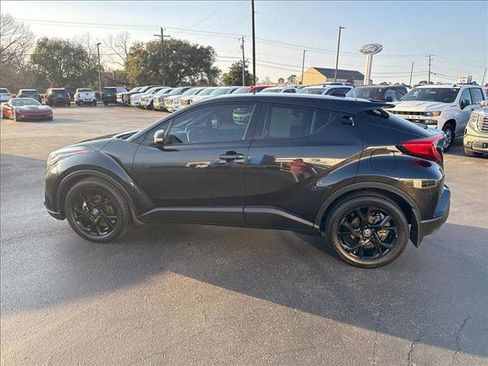 Used 2021 Toyota C-HR LE image 10