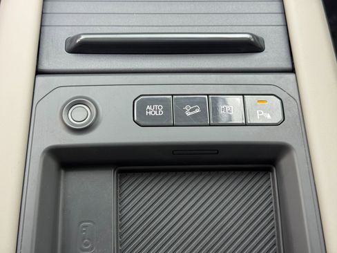 Used 2024 Kia EV9 Land image 36