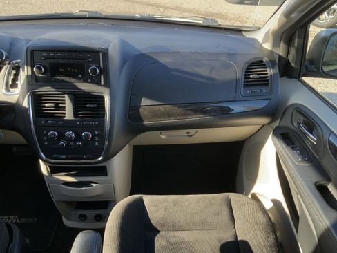 Used 2017 Dodge Grand Caravan SE w/ Power Window Group image 46