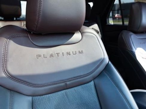 Used 2023 Ford Explorer Platinum w/ Technology Package image 41