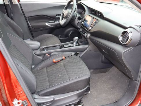 Used 2022 Nissan Kicks SV FWD image 16