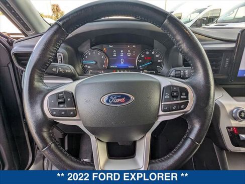 Certified 2022 Ford Explorer XLT image 15