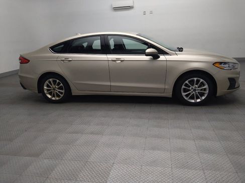 Used 2019 Ford Fusion SE FWD image 11